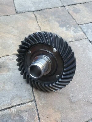 Suzuki Boulevard C50 2009 engranaje, bisel de transmisión final (27320-45C01) Foto 1 de 2