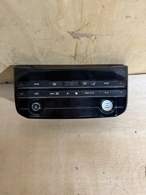 JAGUAR XE X760 HEATER CONTROL PANEL JX63-18C858 -GB - Image 1 of 3