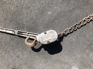 Pull Lift Hoist - Picture 1 of 5