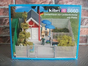 Kibri 8660 H0 1:87 GARTENHAUS ZUR LAUBENKOLONIE MIT PLATTE - Picture 1 of 2