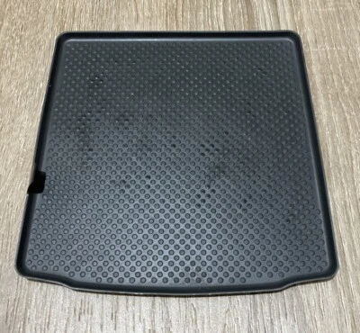 OEM GENUINO VOLKSWAGEN VW TIGUAN 2018-24 CONSOLA CENTRAL CONTENEDOR DE INSERCIÓN ALFOMBRILLA DE GOMA Foto 1 de 4