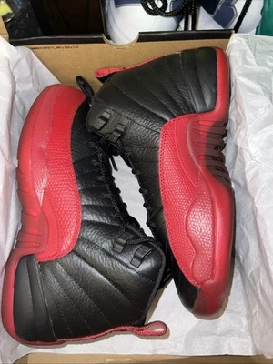 Jordan 12 Retro Flu Game (GS) TALLA 5.5Y / WMN 7 NUEVO / DS 153265-002 Foto 1 de 4