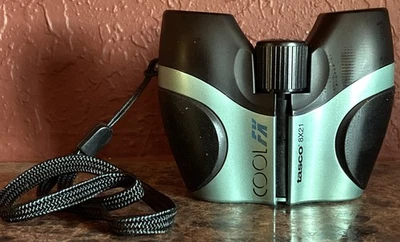 tasco COOL FX 8X21 Binoculars #24-821-5 with Case - Image 1 of 4