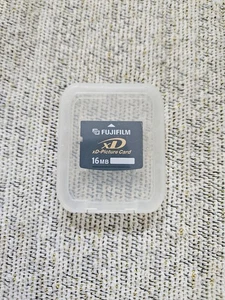 Fujifilm xD Picture Card 16MB Camera Memory Card -- Fits Olympus - Picture 1 of 3
