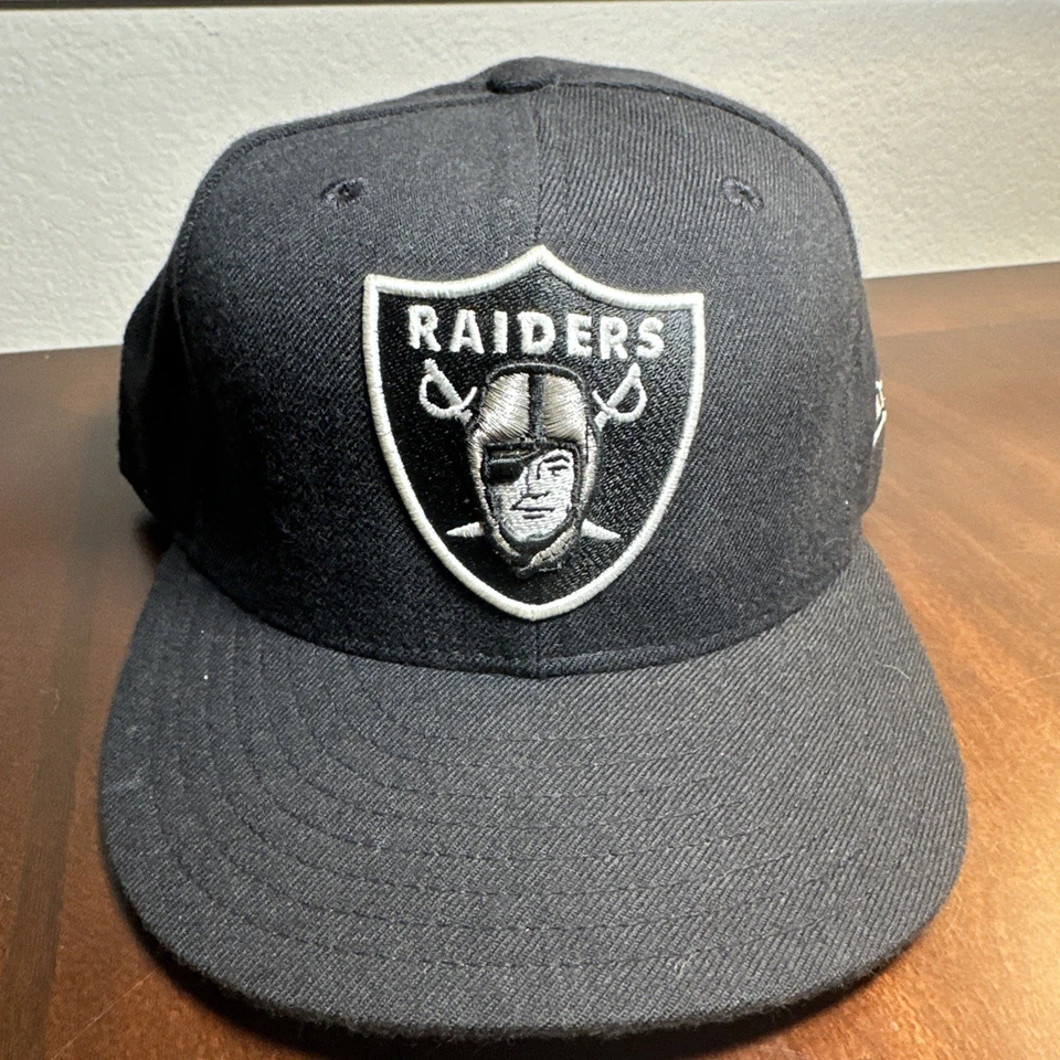 Boné chapéu vintage Oakland Raiders 100% lã New Era Pro modelo 5950 EUA 7 1/2 NFL - Imagem 1 de 4