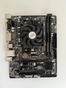 Zócalo de placa base Gigabyte GA-F2A88XM-DS2 FM2+ DDR3 4 GB AMD A88X 100 % funcionando - Imagen 1 de 3