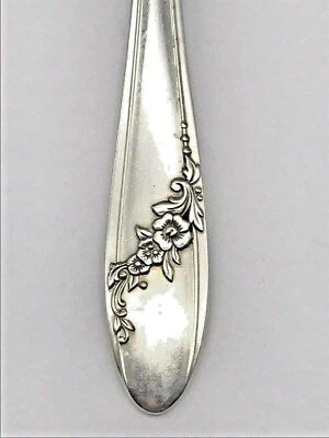Oneida Community Queen Bess II Tudor Silver Plate 1946 CHOICE Flatware #17-1299 - Image 1 of 2
