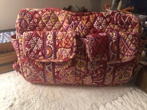 👛Vera Bradley Frambuesa Efervescencia Carga Bandolera Cartera - ¡Patrón Retirado! - Imagen 1 de 8