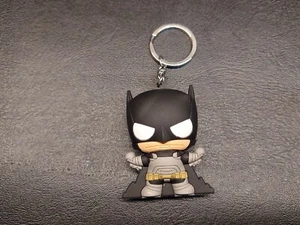 DC Comics Batman Vs Superman 3-D Figura Llavero Misterioso - Batman Noche - Imagen 1 de 2
