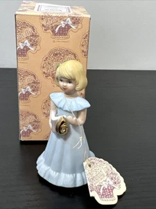 Enesco Growing Up Girls Alter 6 blonde Haare Porzellan Figur Sammlerstück -1981 - Bild 1 von 12