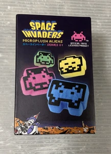 SPACE INVADERS MICROPLUSH ALIENS Series 1 / NEW - Picture 1 of 6