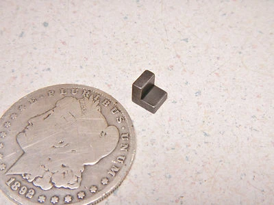 80 SUZUKI DR400 CRANKSHAFT TIMING CAMSHAFT CAM CHAIN SPROCKET WOODRUFF KEY Foto 1 de 4