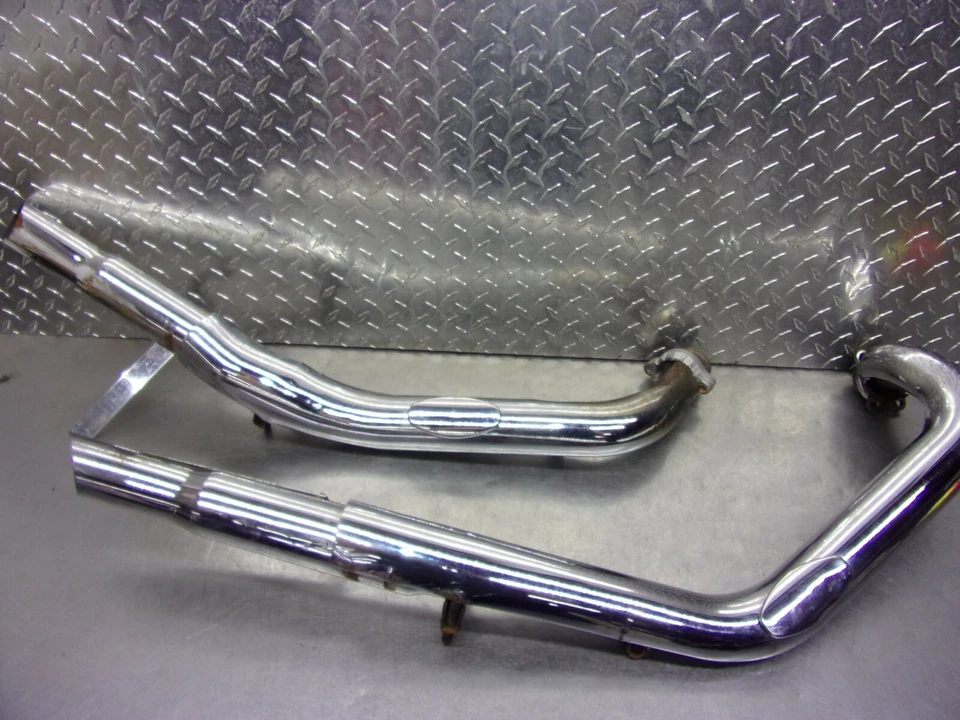 684 A HONDA SHADOW SPIRIT VT 1100 2002 RECAMBIO TUBO DE ESCAPE  Foto 1 de 4