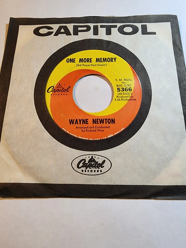 Wayne Newton - Red Roses for a Blue Lady / One More Memory-Capitol VG+ F203 - Image 1 of 1