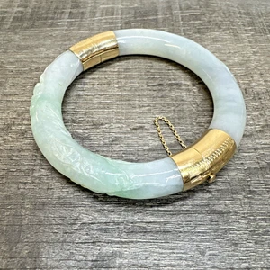 Vtg Chinese Green/White Carved Jadeite Jade 14K Gold Hinged Bangle Bracelet CKG - Picture 1 of 16