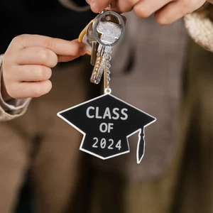 11 Pcs Graduation Accessories Souvenir Keyrings Cute Chains Backpack Pendant - Foto 1 di 12