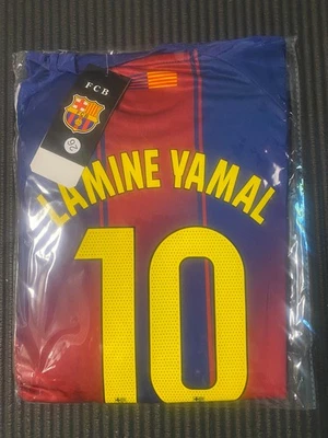 (NUEVO) Conjunto de camiseta y pantalón corto Lamine Yamal FC Barcelona - Talla 26 Foto 1 de 2