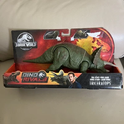 Jurassic World Dino Rivals Triceratops 2019 doble ataque dinosaurio Mattel verde Foto 1 de 4