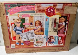 Our Generation Awesome Academy School Room per 18 in Dolls - American Girl Dolls - Foto 1 di 2