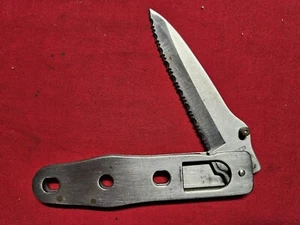 United Cutlery UC288 Knife. 3-1/2" Serrated Stainless Steel Blade.  - Picture 1 of 5