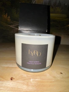 Avon Lyrd violet & birch candle - Picture 1 of 2
