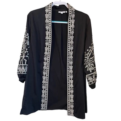 Chaqueta Topper Kimono Bordada Negra Chicos Talla 2 US L Boho Chic Foto 1 de 4