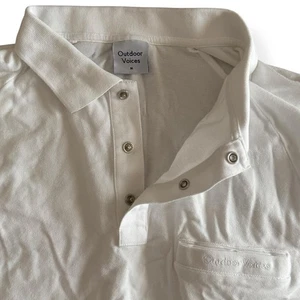 Outdoor Voices Poloshirt Herren Medium weiß Baumwolle Performance Golf sportlich - Bild 1 von 8