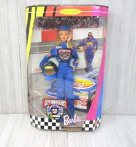 Muñeca Barbie NASCAR 1998 50 aniversario de NASCAR nueva stock antiguo sin usar, en caja original - Imagen 1 de 17