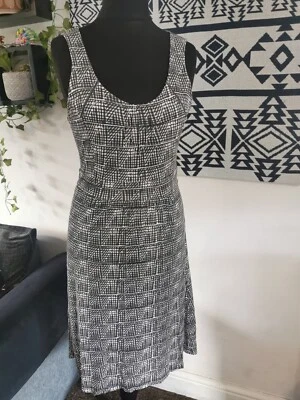 Vestido Fat Face negro fantasma sin mangas blanco espiga uk12 Foto 1 de 4