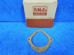 1937-41 FORD FLATHEAD V8  2 BOLT COIL TO DISTRIBUTOR GASKET   NOS FORD 916 - Bild 1 von 3