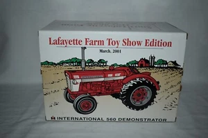 Ertl 1:16 International 560 Demonstrator Lafayette Farm Toy Show Edition 2001 - Picture 1 of 11