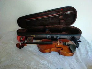 Stentor Student ST 1/2 size with bow violin in padded case - Picture 1 of 23