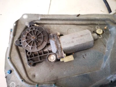 Volvo V70 1998 Window Motor Rear Right 100575xxx, 100575-xxx #1390381-76 - Изображение 1 из 2