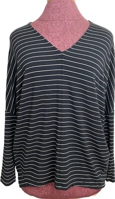 Top Club Monaco Rylena Azul Rayas Talla M Venta al por menor $89 Foto 1 de 3