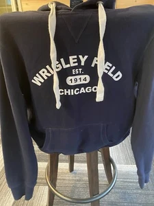 Fundy MLB Wrigley Field Est. 1914 Hoodie White Navy Size M - Picture 1 of 4