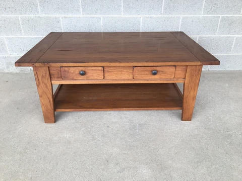 BROYHILL ATTIC HEIRLOOMS SOLID OAK 2 DRAWER COFFEE TABLE Cover