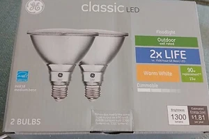 2-Pack GE Classic LED 90w/15w Warm White Dimmable Outdoor Floodlight Par38 - NEW - Picture 1 of 1