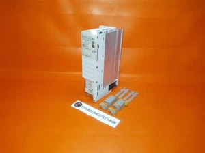 Lenze E82EV222K4C000 / E82EV222_4C000 - 2,2 kW convertidor de frecuencia - Imagen 1 de 4