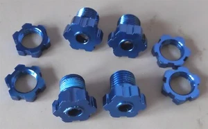 TRAXXAS 1/10 SUMMIT 68 T WHEEL HUBS NUTS - Picture 1 of 1