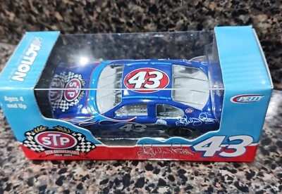 Dodge 1:64 diecast NASCAR Racing Richard Petty #43 STP 50 aniversario 2004 Foto 1 de 4