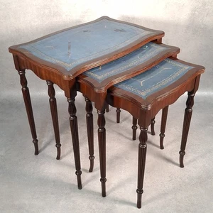 Vintage Georgian Style Nest of 3 Tables Faux Leather Inlay Mahogany 1960s - Picture 1 of 15