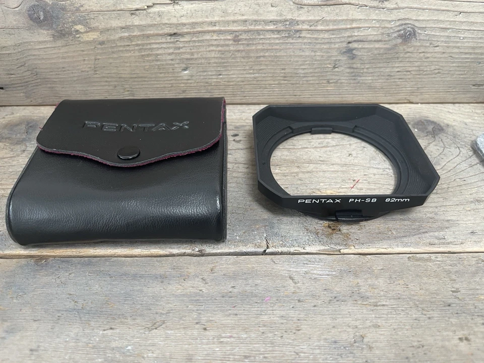 Near mint Pentax PH-SB 82mm Camera Lens Hood For 67 / 6x7 45mm f/4 w/ Case  - Image 1 of 4