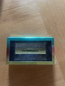 MAC Veluxe Pearlfusion Shadow *GREEN CLEAN*(2g/0.07oz)  Top Zustand :)  - Bild 1 von 3