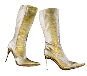 COLIN STUART Vintage Gold Leather Heeled Knee High Boots Pointed Toe Ladies 8 - Foto 1 di 17
