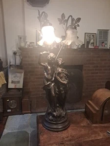 Vintage spelter figural table lamp. Art Nouveau , 77cm Tall - Foto 1 di 12