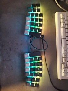 OMKBD Sector-C Split Mechanical Keyboard - Picture 1 of 3