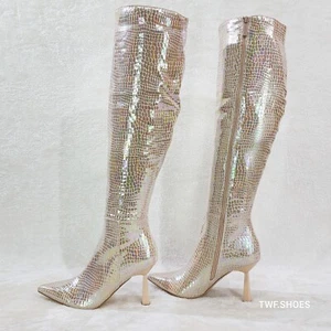 Botas hasta la rodilla Sharp Champagne crema holograma estampado de serpiente tacón alto - Imagen 1 de 12
