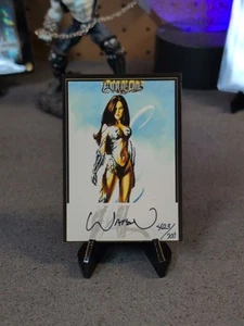 2000 WITCHBLADE MILLENNIUM John Watson Autogramm. Schwarze Tinte 423/700 - Bild 1 von 3