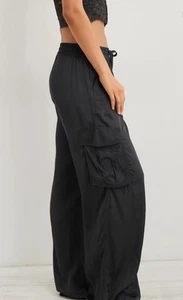 Aerie Satin Wide Leg Glanz Cargo Skater Hose dunkelgrau schwarz Gr. M Y2K Komfort - Bild 1 von 12