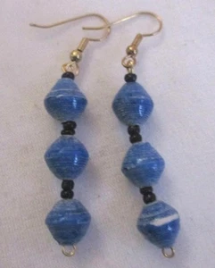 Recycling Papier Perle Blau Schwarz 3 Perlen Tropfen 2 3/8" Ohrring Gold Ohr Draht - Bild 1 von 2